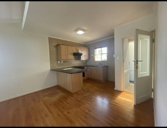 3 BEDROOM FREESTANDING FOR SALE IN LAGUNA SANDS